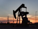 Мировые цены на нефть перешли к снижению